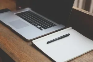 Internetowy kurs języka angielskiego - z lektorem, czy z native speakerem?